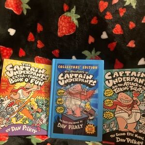 Captain Underpants Book Bundle 3 Books Total as Pictured Like new